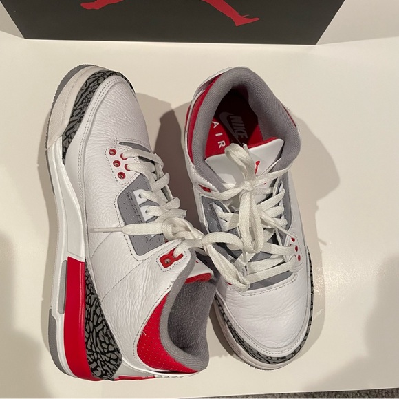 Nike Air Jordan 3 Retro ‘Fire Red’ 2022 GradeSchool Size 7Y - Picture 9 of 15